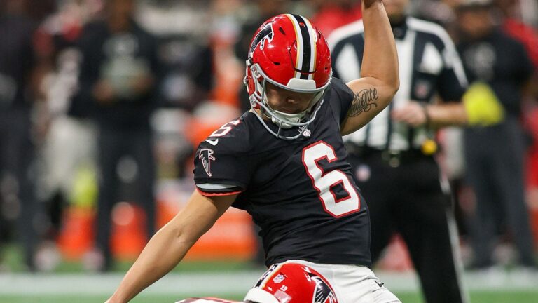 Falcons' Yonghoe Koo practices career field goal to beat Saints