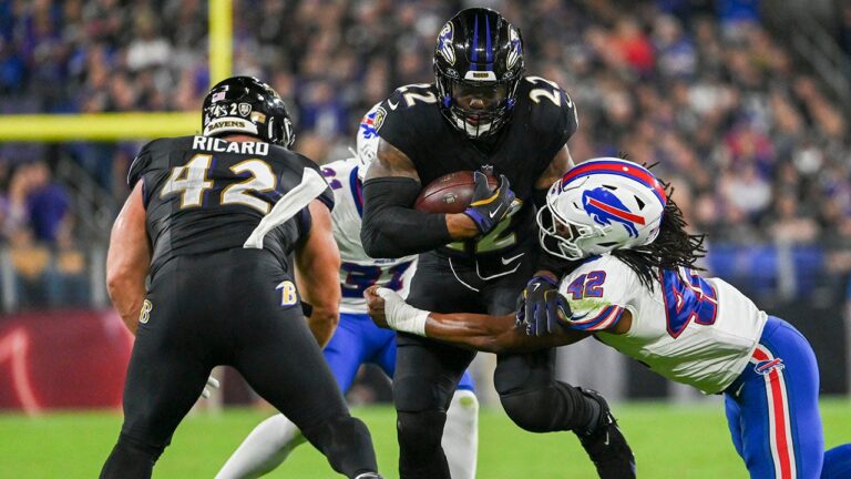 Ravens dominate Bills, Derrick Henry records 199 rushing yards
