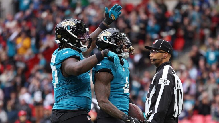 Jaguars come back from double-digit deficit against Patriots thanks to Tank Bigsby's career game in London